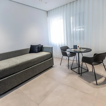 Bed and Breakfast Corso Sicilia 4*